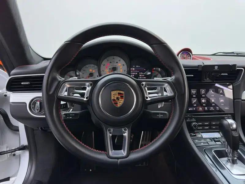 2017 Porsche 911 Carrera GTS 3.0T — миниатюра 11