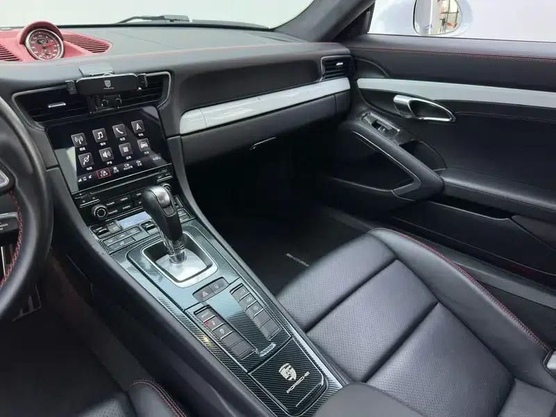 2017 Porsche 911 Carrera GTS 3.0T — миниатюра 19