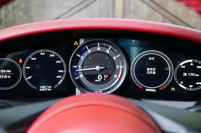 Porsche 911 2020 Carrera 4 3.0T — миниатюра 11