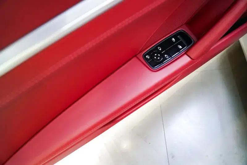 Porsche 911 2020 Carrera 4 3.0T — миниатюра 19