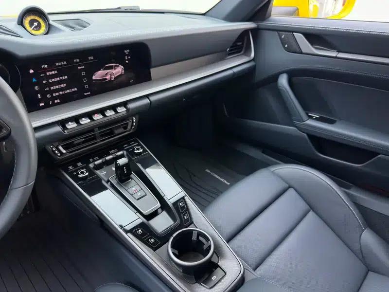 2022 Porsche 911 Carrera S 3.0T — миниатюра 21
