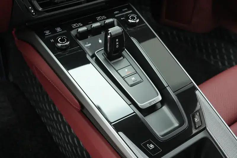 2023 Porsche 911 Carrera 3.0T — миниатюра 18