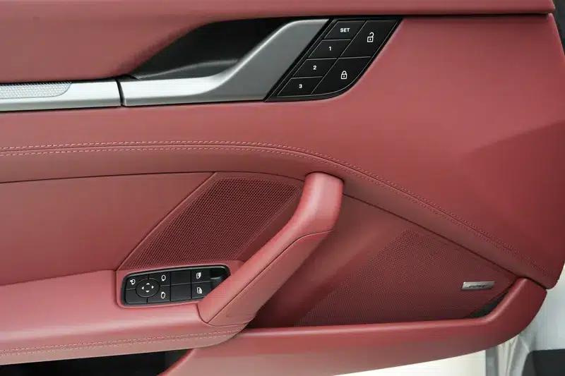 2023 Porsche 911 Carrera 3.0T — миниатюра 24