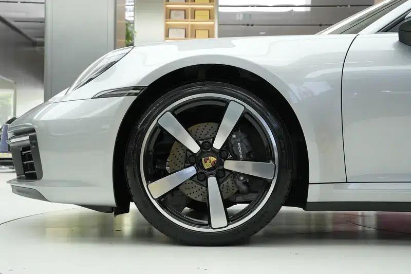 2023 Porsche 911 Carrera 3.0T — миниатюра 8