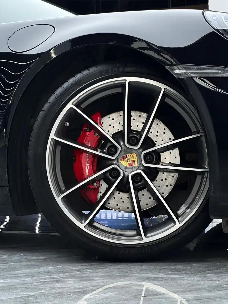 Porsche 911 2019 Carrera 4S 3.0T — миниатюра 18