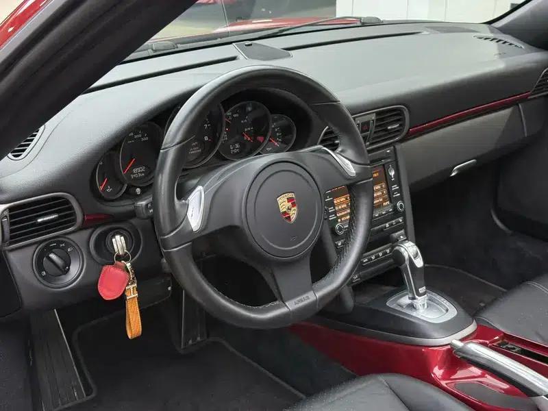 2010 Porsche 911 Carrera 4 Cabriolet 3.6L — миниатюра 10