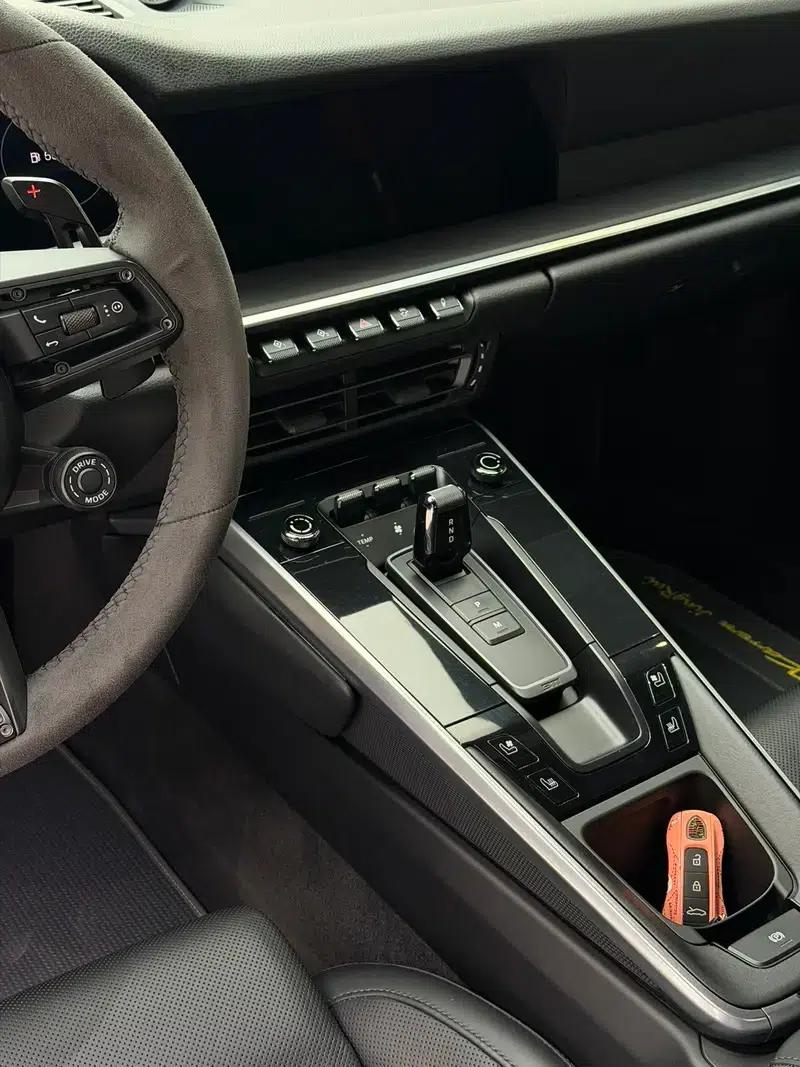 Porsche 911 2020 Carrera 3.0T — миниатюра 10