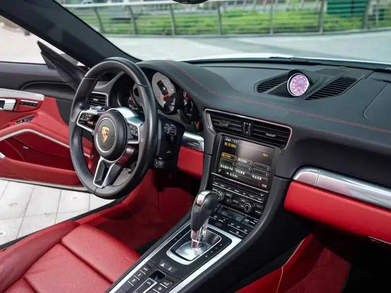 2014 Porsche 911 Targa 4 3.4L — миниатюра 15