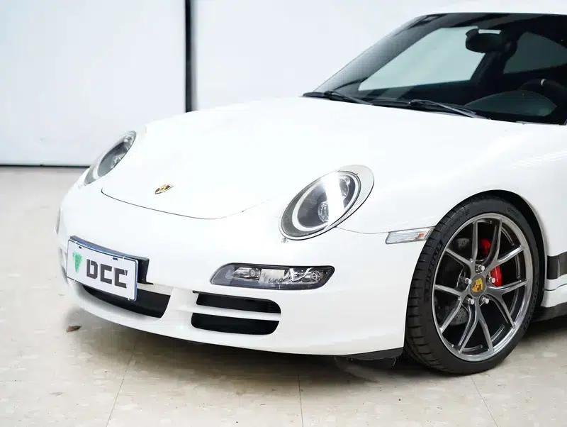2008 Porsche 911 3.6L Manual 4WD 4-Seater Factory Custom Edition — миниатюра 17