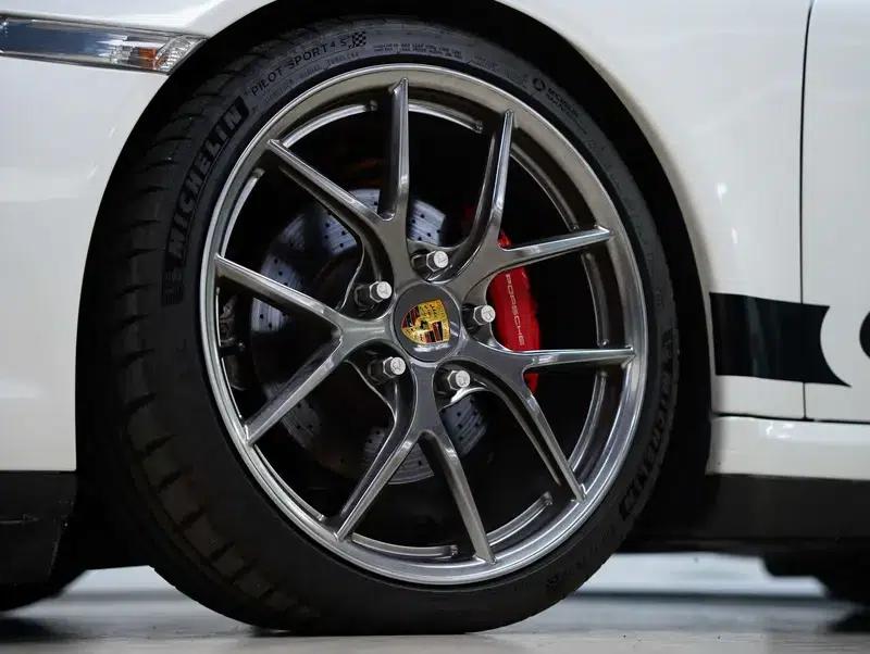 2008 Porsche 911 3.6L Manual 4WD 4-Seater Factory Custom Edition — миниатюра 19