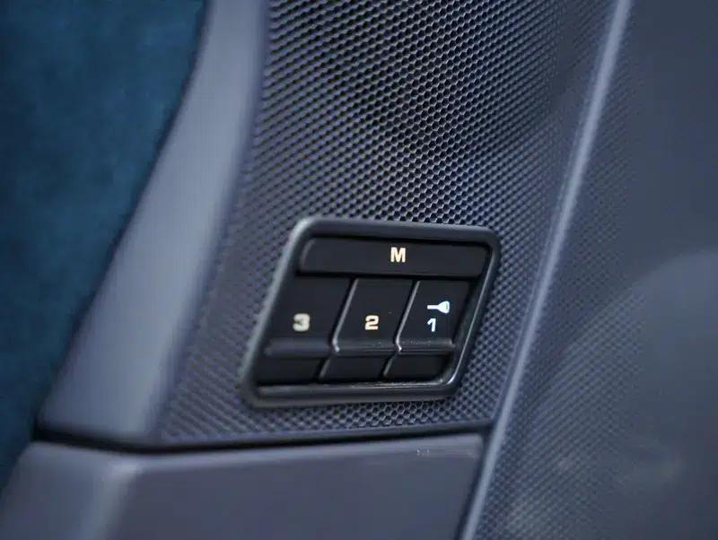 2008 Porsche 911 3.6L Manual 4WD 4-Seater Factory Custom Edition — миниатюра 21