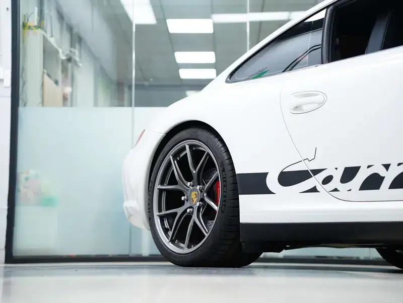 2008 Porsche 911 3.6L Manual 4WD 4-Seater Factory Custom Edition — миниатюра 32