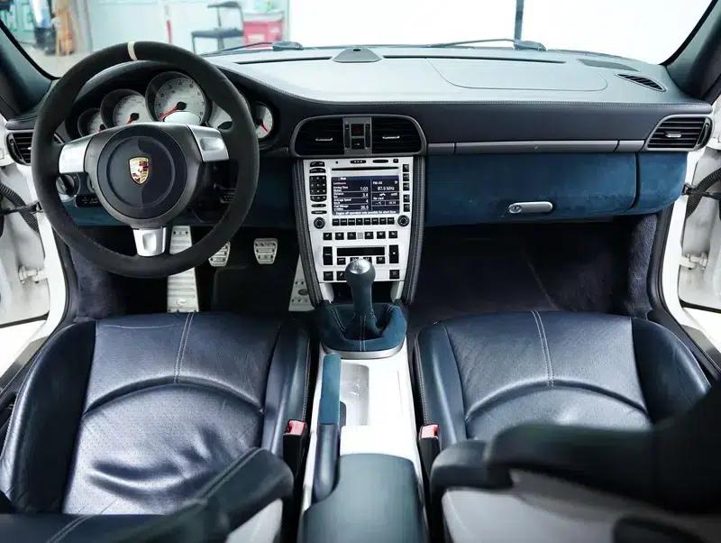 2008 Porsche 911 3.6L Manual 4WD 4-Seater Factory Custom Edition — миниатюра 34