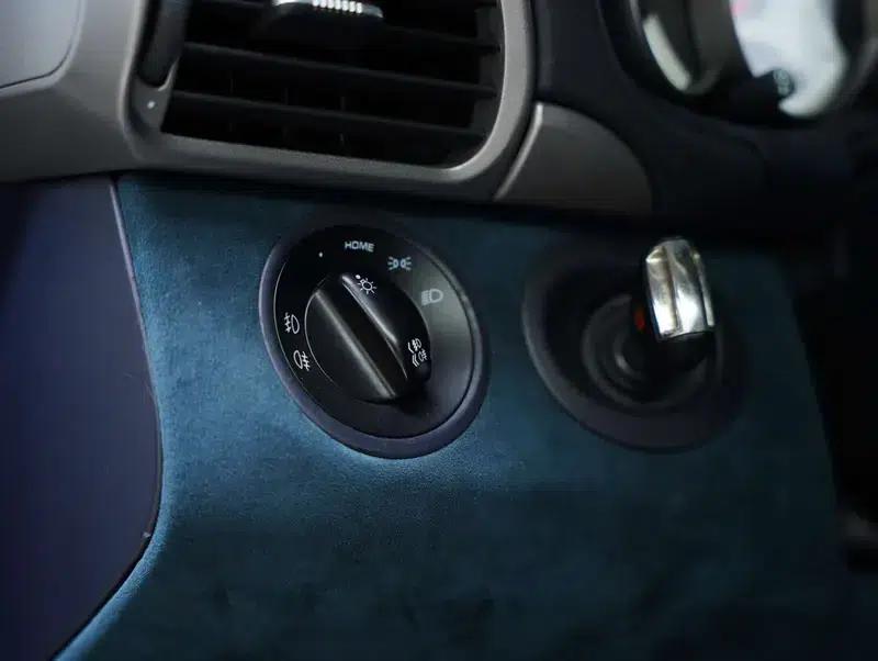 2008 Porsche 911 3.6L Manual 4WD 4-Seater Factory Custom Edition — миниатюра 38