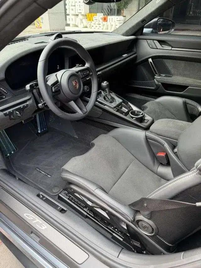 Porsche 911 2025 4.0L Automatic Rear-Wheel Drive 2-Seater (Parallel Import) — миниатюра 9