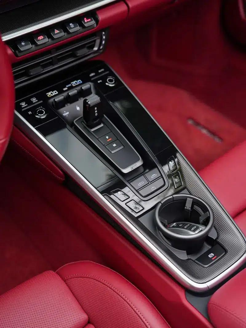 2022 Porsche 911 Turbo S Cabriolet 3.7T — миниатюра 27