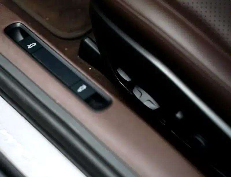 Porsche 911 2020 Carrera 3.0T — миниатюра 10