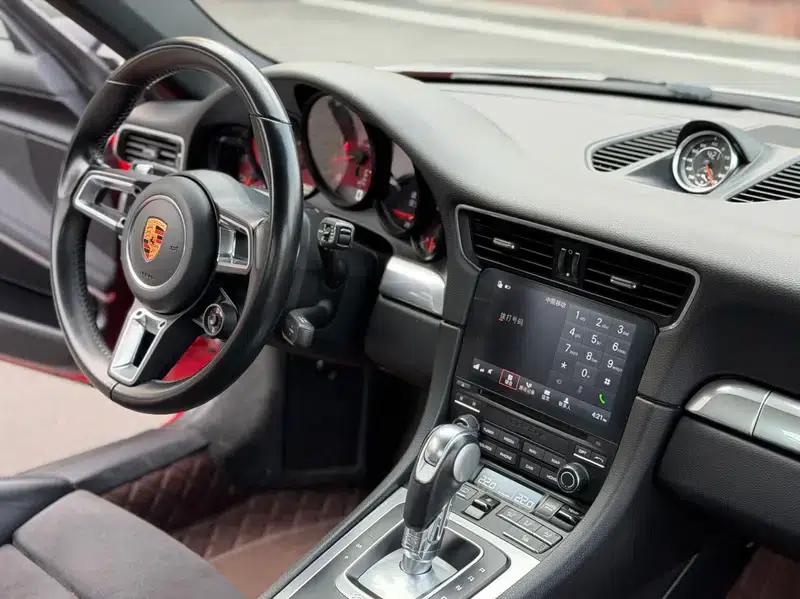 2017 Porsche 911 Carrera 4 Cabriolet GTS 3.0T — миниатюра 10