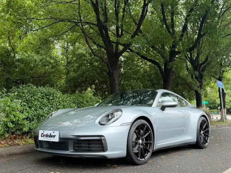 Porsche 911 2020 Carrera 3.0T — миниатюра 1
