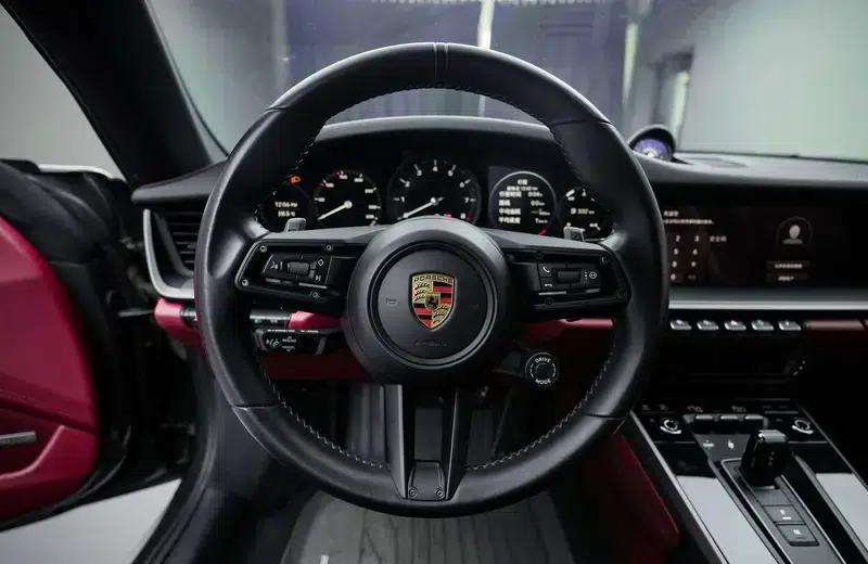 2022 Porsche 911 Carrera 4 3.0T — миниатюра 16