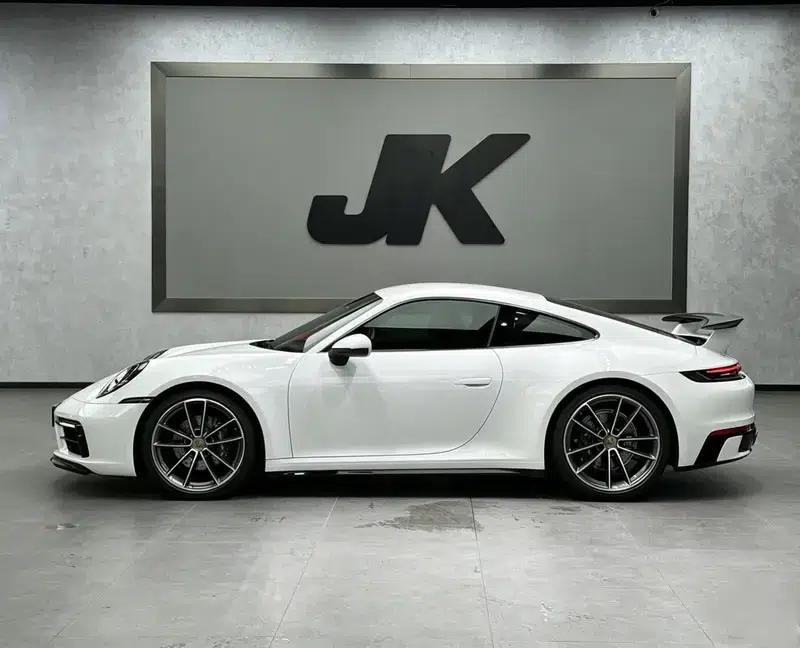 2024 Porsche 911 3.0T Automatic Rear-Wheel Drive 4-Seat Factory Custom Edition — миниатюра 3