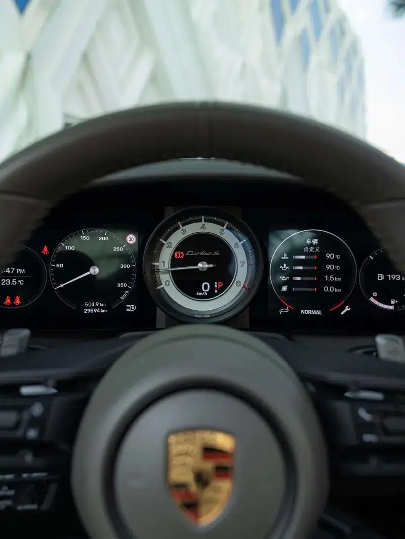 2022 Porsche 911 Turbo S 3.7T — миниатюра 17