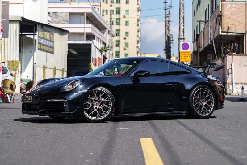 Porsche 911 2020 Carrera 3.0T — миниатюра 1