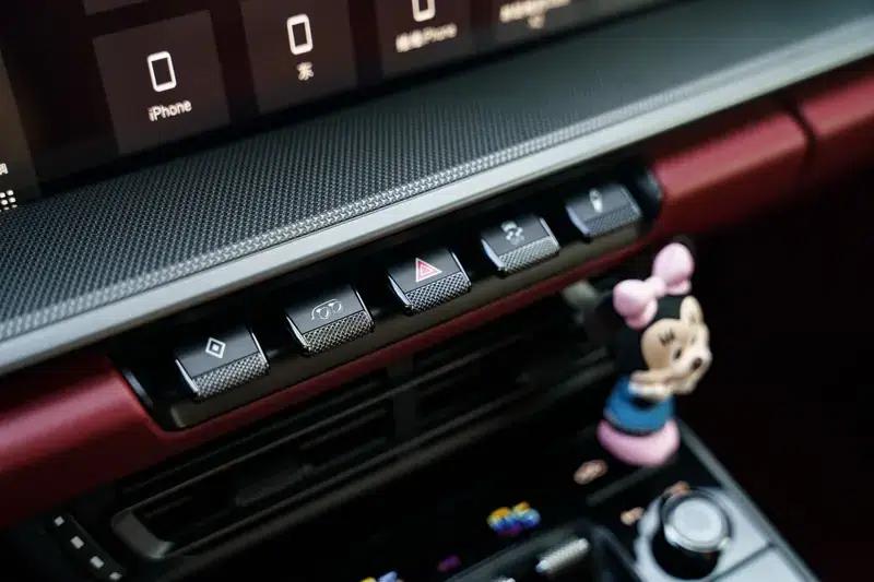 Porsche 911 2020 Carrera 3.0T — миниатюра 6
