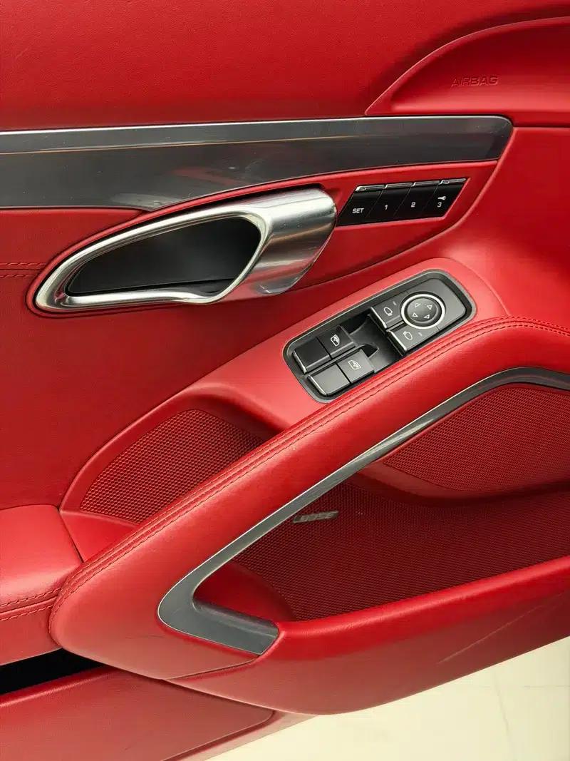 2012 Porsche 911 Carrera 3.4L — миниатюра 13