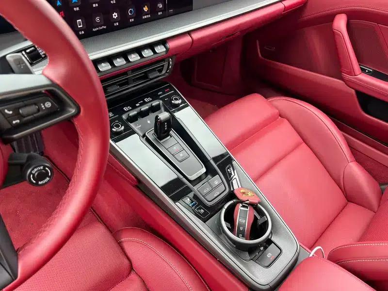 2023 Porsche 911 Carrera 4 3.0T — миниатюра 16