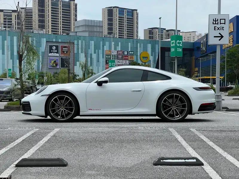 2023 Porsche 911 Carrera 4 3.0T — миниатюра 4