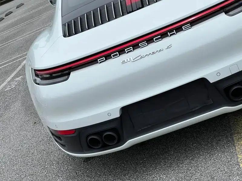 2023 Porsche 911 Carrera 4 3.0T — миниатюра 8