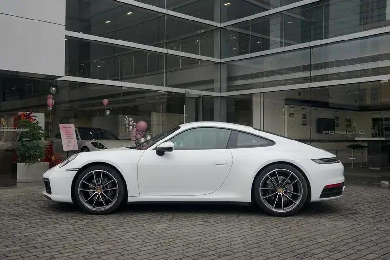 2023 Porsche 911 Carrera 3.0T — миниатюра 4