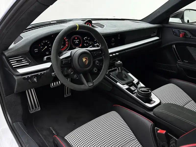 2024 Porsche 911 4.0L Automatic Rear-Wheel Drive 2-Seater (Parallel Import) — миниатюра 24