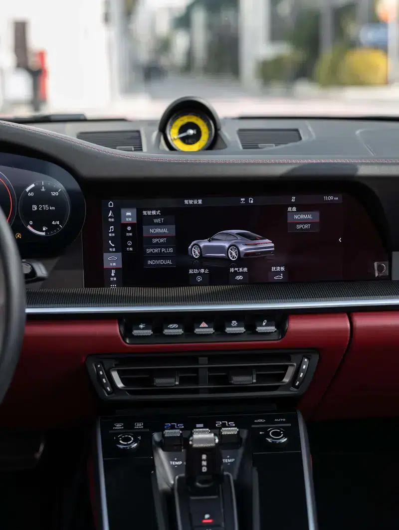 2022 Porsche 911 Carrera 4S 3.0T — миниатюра 13