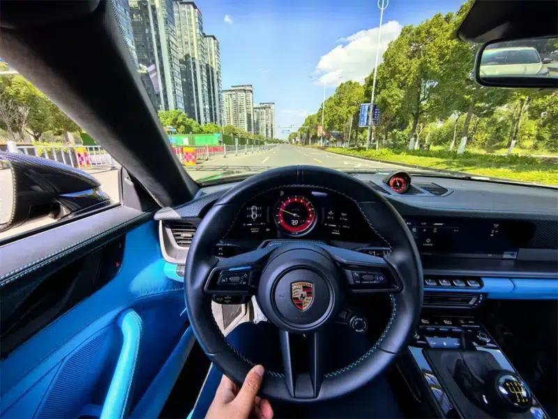 2022 Porsche 911 GT3 Touring Package — миниатюра 9