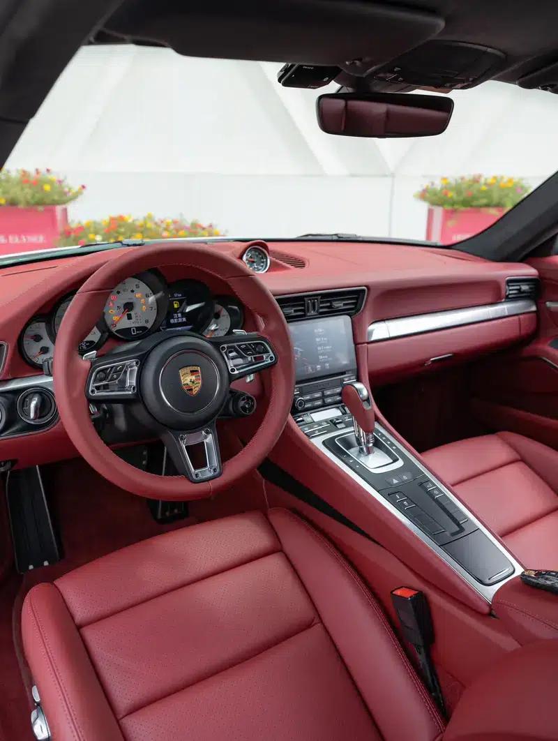 2016 Porsche 911 Carrera 4 3.0T — миниатюра 17