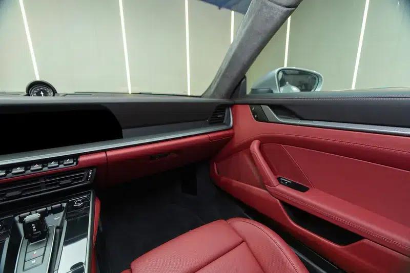 2023 Porsche 911 Carrera 3.0T — миниатюра 10