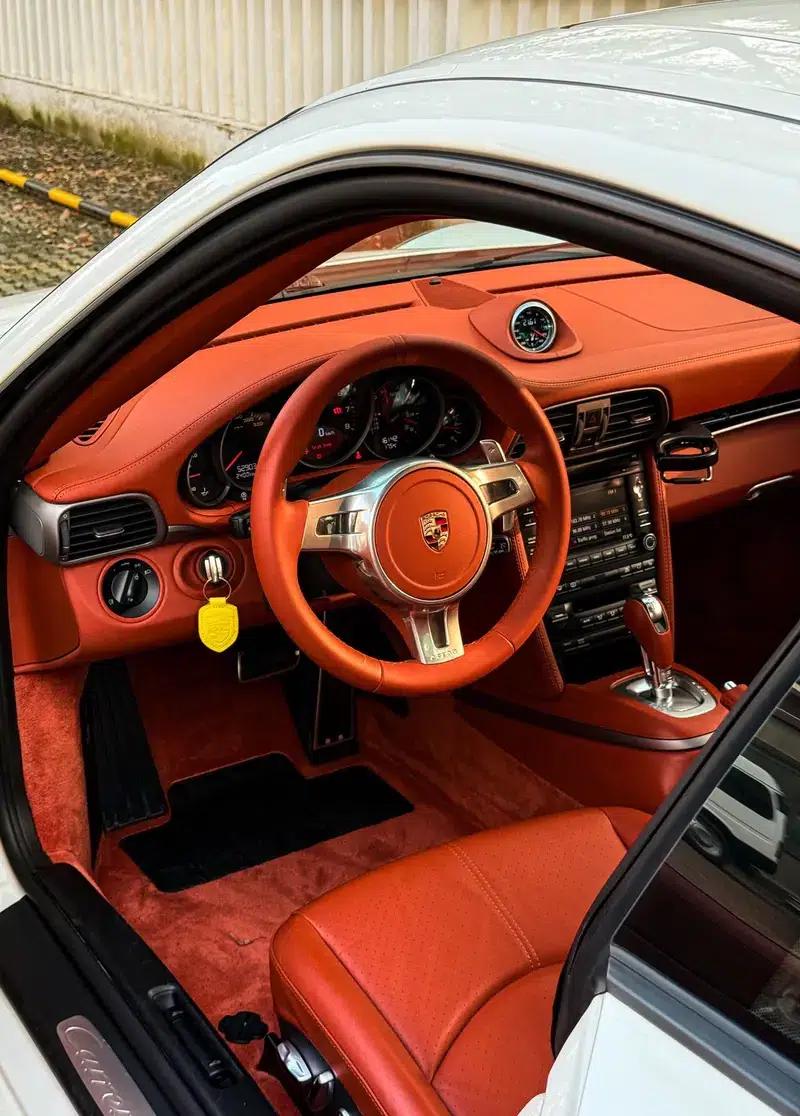2010 Porsche 911 Carrera 4 3.6L — миниатюра 15