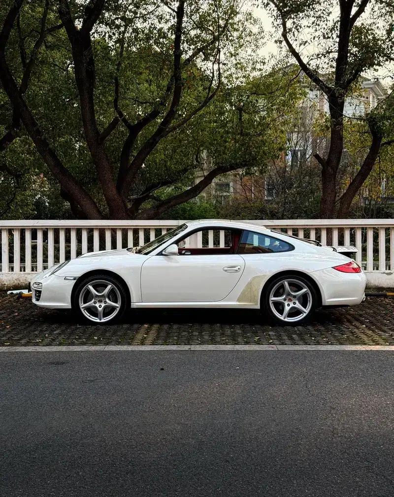 2010 Porsche 911 Carrera 4 3.6L — миниатюра 3