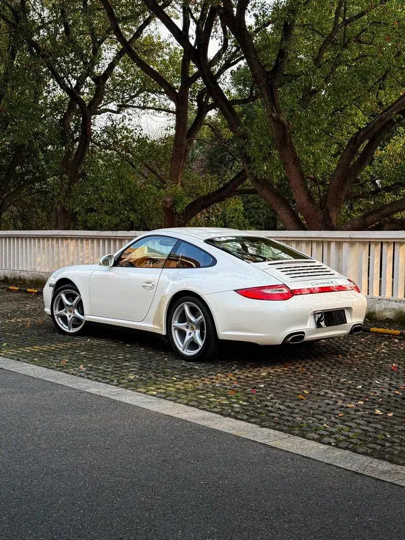 2010 Porsche 911 Carrera 4 3.6L — миниатюра 4