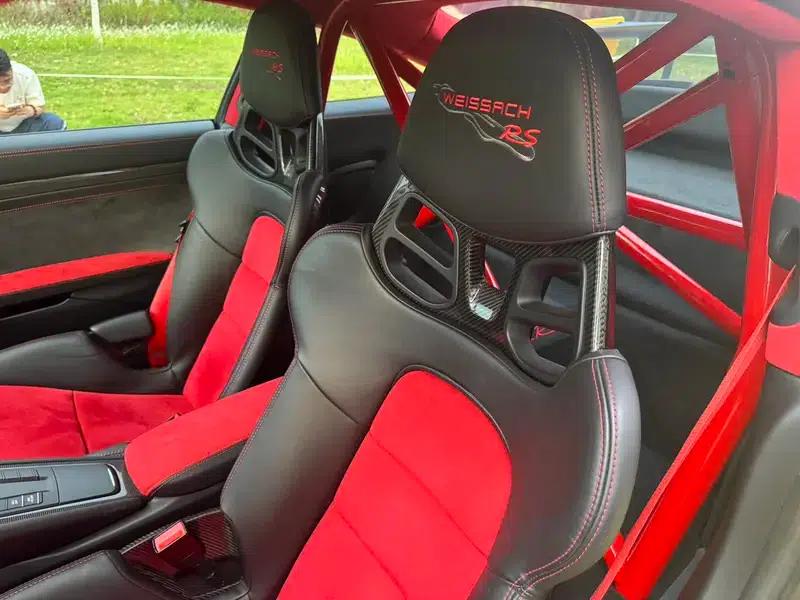 Porsche 911 2018 GT2 RS — миниатюра 12