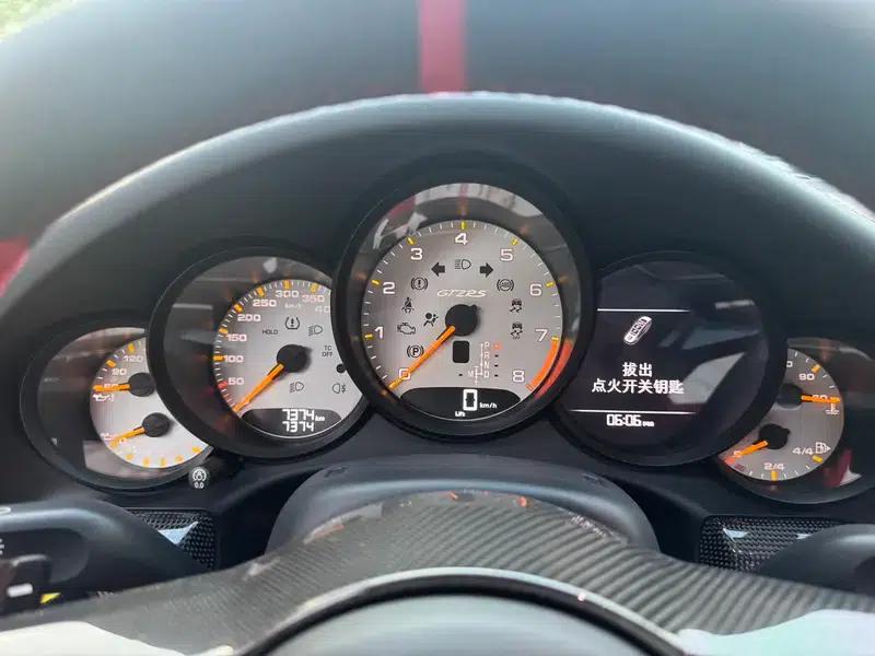 Porsche 911 2018 GT2 RS — миниатюра 10