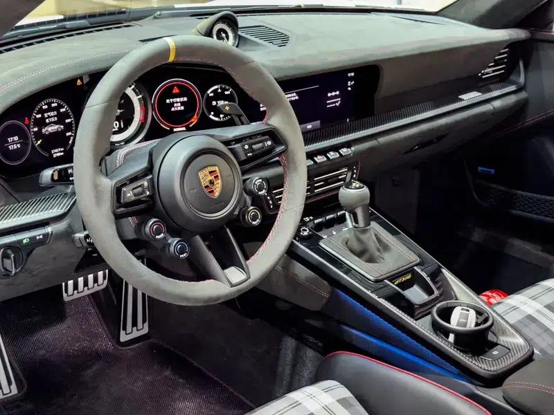 2024 Porsche 911 4.0L Automatic Rear-Wheel Drive 2-Seater (Parallel Import) — миниатюра 23