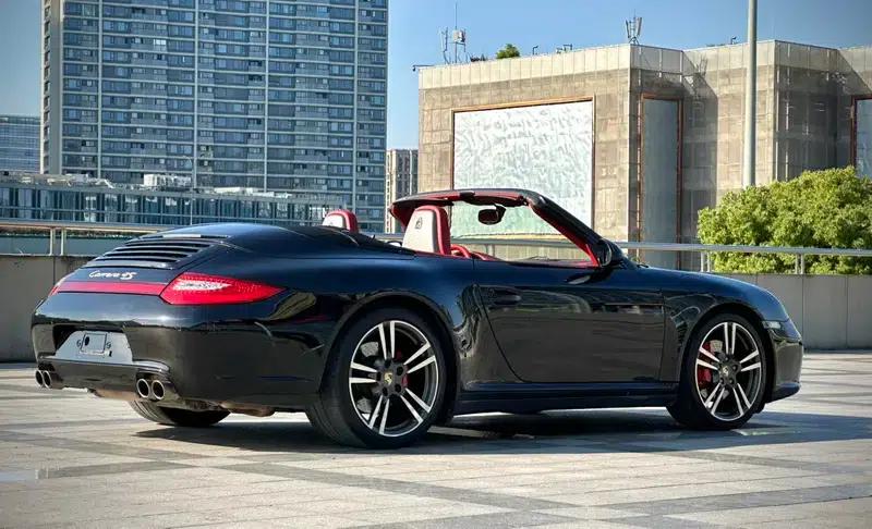 2010 Porsche 911 Carrera 4S Cabriolet 3.8L — миниатюра 17