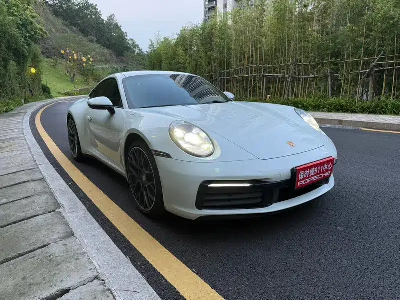 Porsche 911 2020 Carrera 3.0T — миниатюра 3