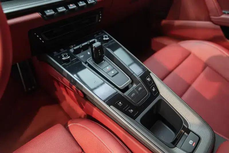 2022 Porsche 911 Targa 4S 3.0T — миниатюра 16