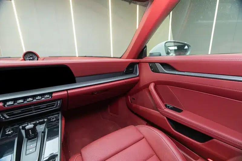2022 Porsche 911 Targa 4S 3.0T — миниатюра 8
