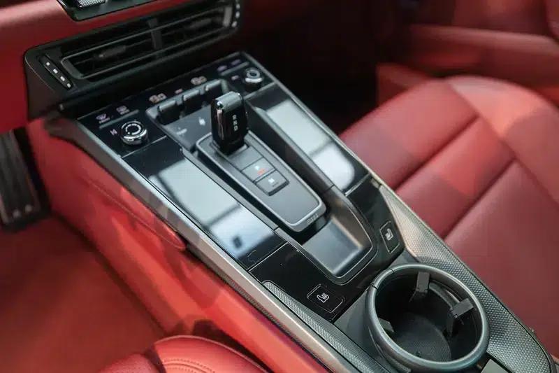 Porsche 911 2020 Carrera 3.0T — миниатюра 14