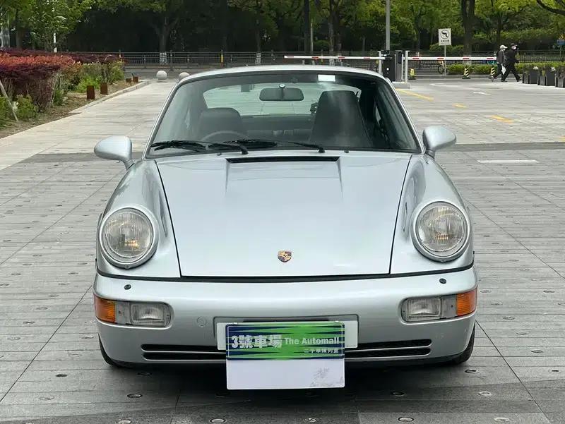 Porsche 911 1990 3.6L Automatic Rear-Wheel Drive 4-Seater Factory Custom Edition — миниатюра 2